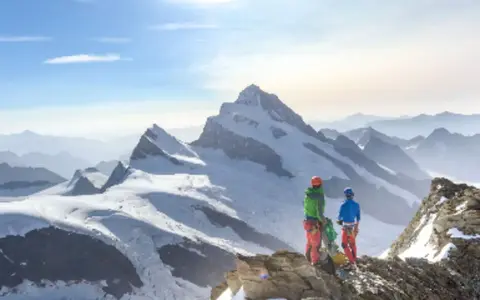 Alpinisme, skiën en expeditie-reizen